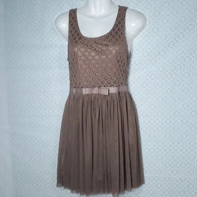 Delia Dress Juniors Size M Party Lace Tulle   - Imagem 1 de 4