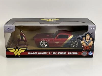 Wonder Woman E 1972 Pontiac Firebird 1:3 2 Scala Jada 253253009 - Immagine 1 di 4