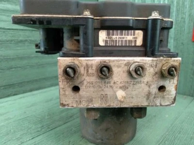 Nissan Altima 2011-2012 ABS conjunto de módulo de bomba de freno antibloqueo sedán 2,5 L OEM Foto 1 de 4