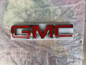 ✅2014,19 GMC SIERRA FRONT GRILLE BADGE EMBLEMS OEM - Picture 1 of 9