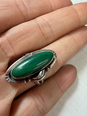Sterling Silver Ring  Mexico Signed GFIS Malachite Oval Size 7 H1 - Image 1 of 4