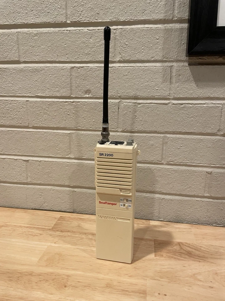 Sea Ranger VHF/FM Escáner de Mano Transceptor de Radio Marina SR2200 Sin Probar Foto 1 de 4