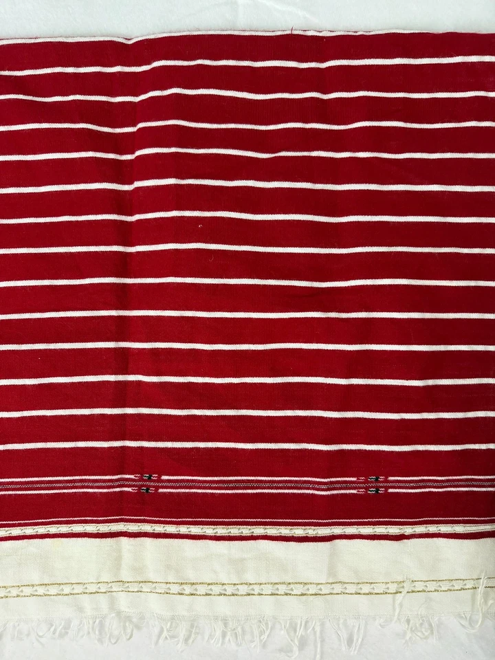 墨西哥红色条纹羊毛编织桌布 33 x 48 英寸 — 第 1/2 张图片
