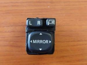 SUBARU R2 2007 DBA-RC1 Door Mirror Switch 83061KG020 [Used] [PA97870833] - Picture 1 of 2