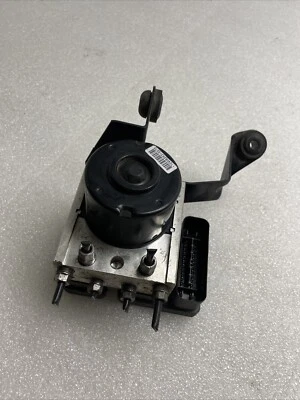 Оригинальный антиблокировочный тормозной насос для седана Mazda 3i 2008 года выпуска - Изображение 1 из 4