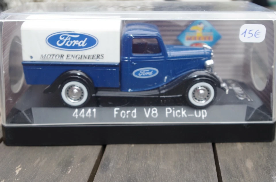 FORD V8 PICK-UP MOTOR ENGINEERS SOLIDO 1/43 4441 COMME NEUF EN BOITE PLASTIQUE - Immagine 1 di 1