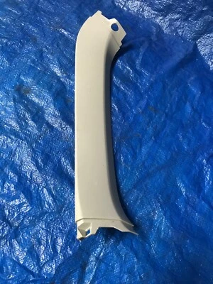 Toyota Número de pieza 67937-08020 puerta levadiza ventana interior moldura pieza Foto 1 de 4