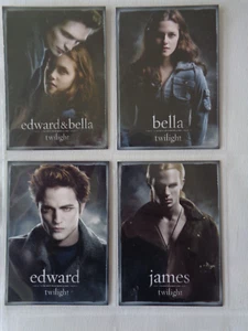Juego de persecución sellado de 4 tarjetas de Crepúsculo Edward y Bella - Imagen 1 de 1