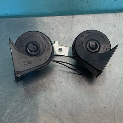 2000 - 2003 年福特 F-150 双 Note 喇叭总成正版原始设备制造商零件 — 第 1/3 张图片