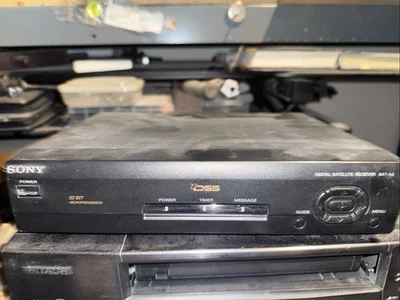 Receptor de satélite digital Sony DirecTV SAT-A3 con tarjeta (O5) Foto 1 de 2