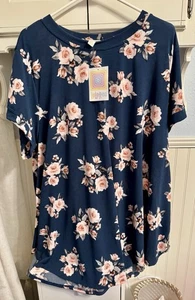 NWT-Lula Roe Polyester Floral Short Sleeve Navy Pink Top Plus Size 3X Comfy - Picture 1 of 5