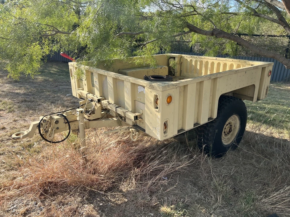 2005  Military Surplus Silver Eagle M1101 Aluminum Cargo Trailer - Image 1 of 4