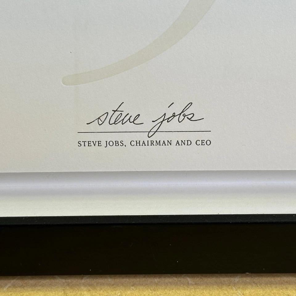 RARE __ 5 YEAR AT APPLE_ANNIVERSARY AWARD _ COPY PRINTED SIGNATURE OF STEVE JOBS - Image 1 of 4