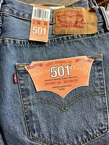 Levis 501 Original Fit Herren Jeans Straight Leg Button Fly 100% Baumwolle 36 36 NEU - Bild 1 von 4