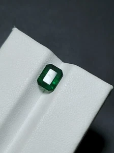 1.35 Carat Natural Green High Quality Emerald from Swat Pakistan - Picture 1 of 11