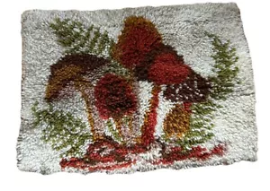 Vintage Latch Hook Rug Completed MCM Mushrooms WonderArt 20 x 27 Adorable! - Picture 1 of 5