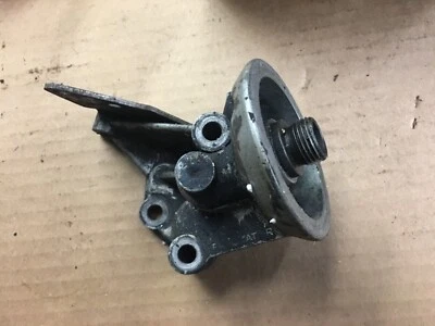 BMW 2002 E10 320i M10 1976-1979 cabezal de montaje de filtro de aceite de motor de 4 cilindros OEM Foto 1 de 2