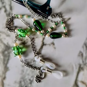 Eyeglass Chain Necklace Handmade Eyeglass Holder Green Glass Beads Sunglasses - Picture 1 of 3