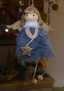 Neu ohne Etikett flauschige Fee blauer Engel Puppe Weihnachten Winter Plüsch 6 Zoll hängende Verzierung - Bild 1 von 1
