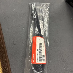 Honda Fit 71598-t5a-j50 - Picture 1 of 3