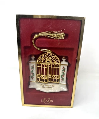 Adorno Lenox 1er Año En El Nuevo Hogar Puertas Doradas SIN AÑO En Ornamento Con Caja Foto 1 de 4