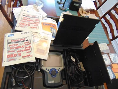 Genisys SPX OTC Sistema de Diagnóstico de Escaneo Herramienta, Cables, Tarjetas Libros Estuche Asiático Foto 1 de 4