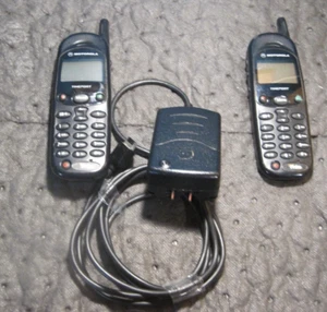 TÉLÉPHONE PORTABLE MOTOROLA TIMESPORT 2G GSM TÉLÉPHONES PORTABLES (2) DOA - Incomplet Voir Détail - Photo 1 sur 3