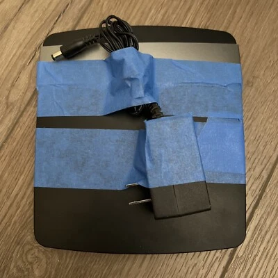 Cisco Linksys E2500 Advanced Dual-Band Wireless-N WIFI 4 Port Tested to Power On - Image 1 of 3