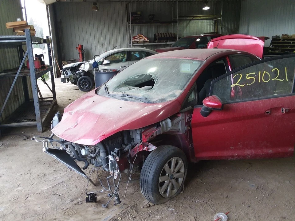 Frenos traseros para 11-13 FIESTA 2103486 Foto 1 de 4