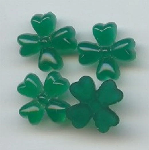 12 TREVO DE FLORES DE CRISOPRÁSIO DE VIDRO VINTAGE 15mm. PLACA CAMEOS 6946 - Imagem 1 de 1