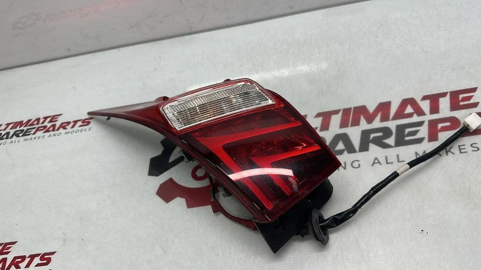 LEXUS IS SERIES LEFT TAILLIGHT XE30, IN BODY, 04/13-09/16 13 14 15 16 - image 1 of 1