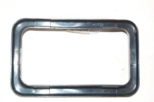 Bisel envolvente de la cubierta de la manija de la puerta Volvo 240 - Imagen 1 de 5