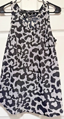 MOSSIMO top shirt M 8 Bust 38 Length 28 Gray Black Animal Print - Image 1 of 3