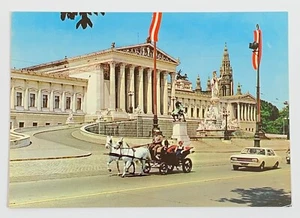 Parliament Vienna Austria Postcard Horse and Carriage Unposted - Picture 1 of 2