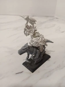 Warhammer Fantasy Lizardmen Army Saurus Hero On Cold One - Metal Hero - Imagen 1 de 2