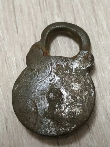 Antique Royal Castle of the Russian Empire Castle Tsar Tsar without a key circa2 Cover