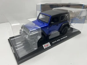 MAISTO 1:18 Scale - 2014 Willys Jeep Wrangler in Blue - Diecast Model Car - Picture 1 of 8