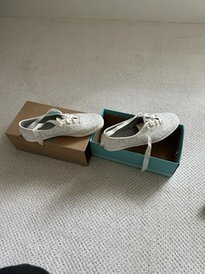 Zapatilla deportiva Keds Kate Spade crema brillo para mujer talla 10 Foto 1 de 4