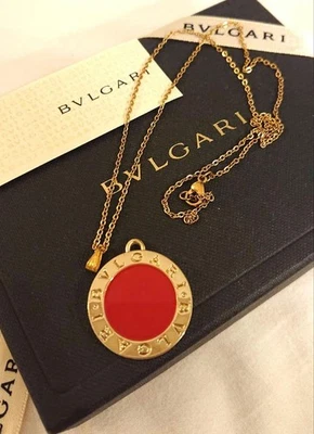 BVLGARI Rojo y Oro Logo Dije Collar Colgante con Cadena Auténtico Sin Usar Foto 1 de 4