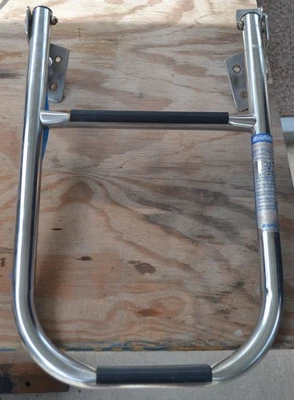 ESCALERA DE BARCO DE EMBARQUE WINDLINE 2 ESCALONES de un Bayliner 2000 Foto 1 de 2