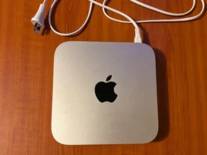 Apple Mac Mini (late 2012, 250 GB SSD, 2.5 GHz Intel Core i5, 16 GB RAM) - Picture 1 of 5