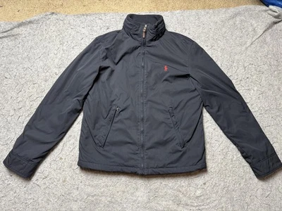 Chaqueta cortavientos Polo Ralph Lauren para hombre pequeña forrada de lana negra pony rojo Foto 1 de 4