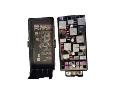 ⭐️Caja de fusibles Pontiac G6 2008-2009 2,4 L 4 cilindros OEM Foto 1 de 3