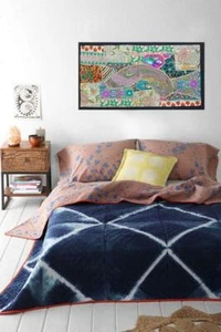 WALL ART TAPESTRY RUNNER HANDMADE EMBROIDERED PATCHWORK VINTAGE WALL HANGING - Picture 1 of 6