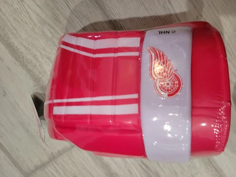 NHL Game On Hockey Glove Jumbo Drinking BEER Detroit Red Wings Koozie Fist Cover