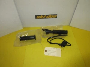 2013-21 BRP Can Am Spyder RS ST F3 Throttle ass'y #709401055 LH grip #709401054 - Picture 1 of 4