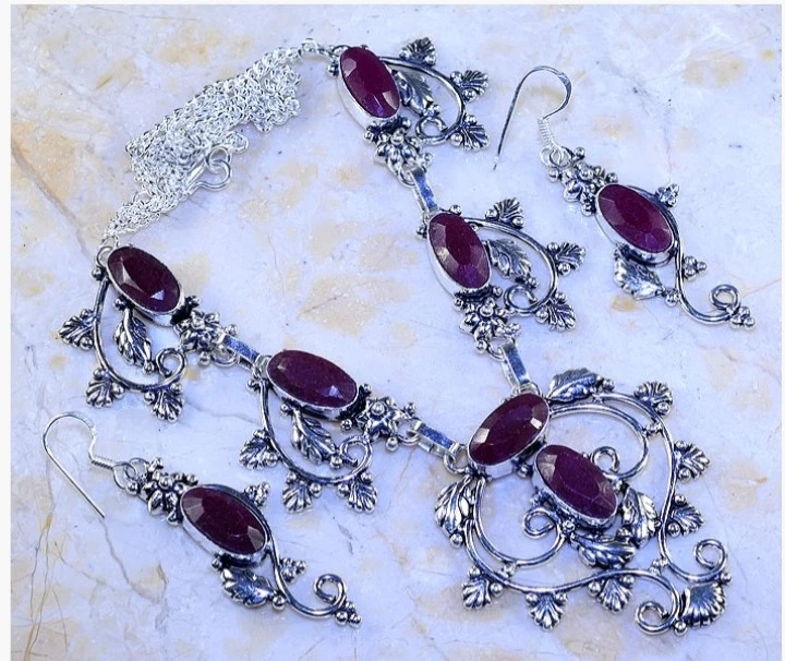STUNNING NEW GENUINE EARTH MINED  REGAL RUBY 925 SILVER NECKLACE EARRINGS SET - Image 1 of 1