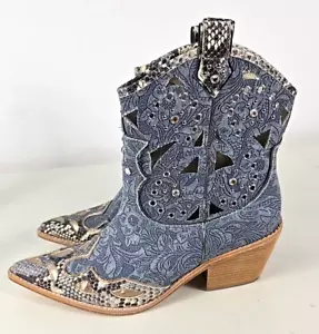 NWOB - Donald J Pliner Denim Blue Floral Rhinestone Cowgirl Ankle Boots Sz 10M - Picture 1 of 9
