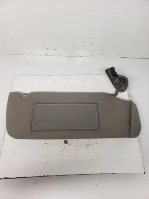 Parasol derecho usado se adapta a: Chevrolet Suburban 1500 2001 iluminado R. atenuación V Foto 1 de 4