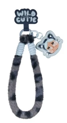 NWT Pop Mart | Crybaby Wild But Cutie Series Phone Charm Confirmed Denim Cutie — 第 1/4 张图片